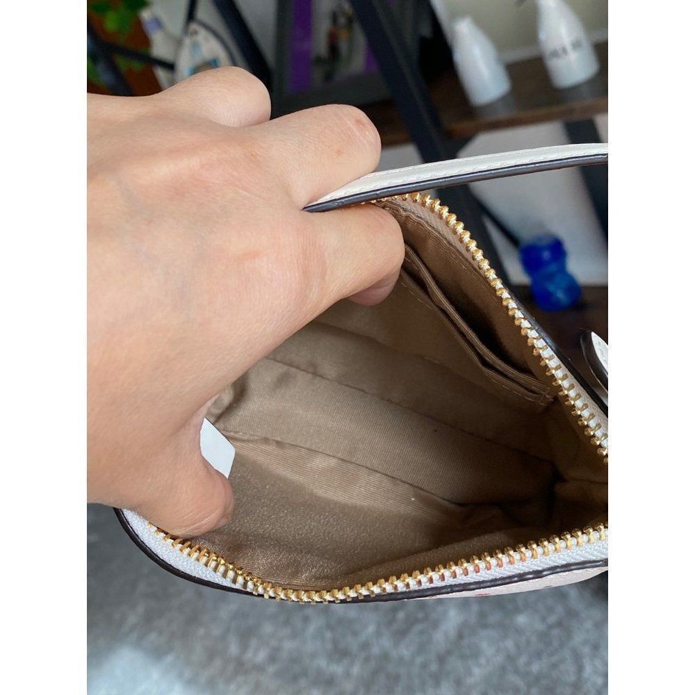 Lovely Mini Coach Designer Bag - Picture 9 of 9